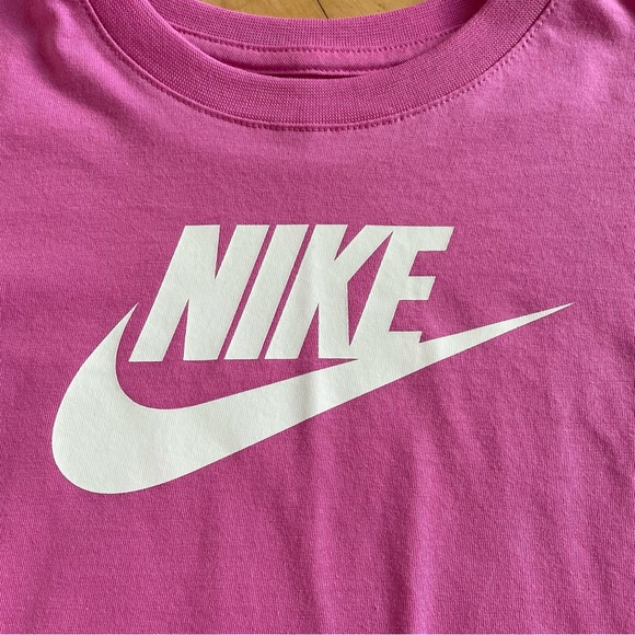 NWT Nike Kids Pink T-shirt - Picture 3 of 5